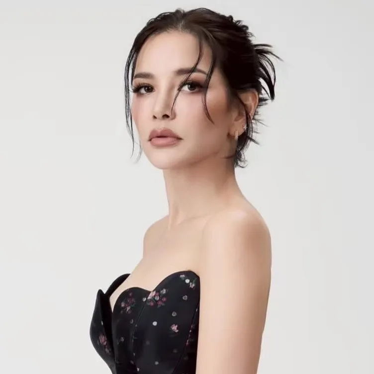 Nghệ sĩ Aom Phiyada