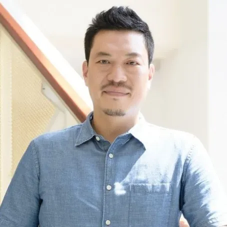 Nghệ sĩ Kim Chang Ju