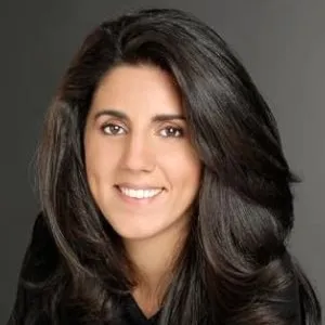 Nghệ sĩ Elli Hakami