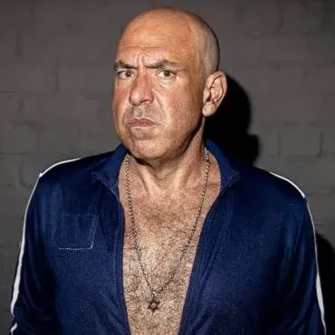 Nghệ sĩ Rick Hoffman