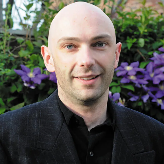 Nghệ sĩ Shaun Attwood