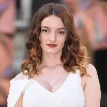 Nghệ sĩ Dakota Blue Richards