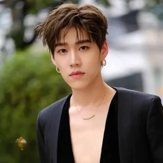 Nghệ sĩ PP Krit Amnuaydechkorn