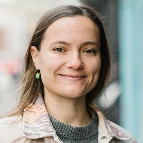 Nghệ sĩ Charlotte Kaufman