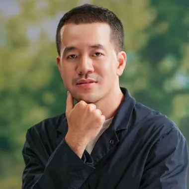 Nghệ sĩ Trịnh Đình Lê Minh