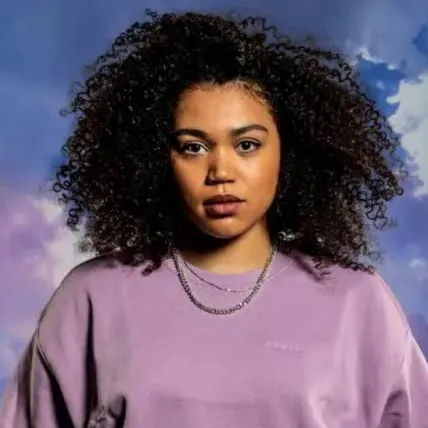 Nghệ sĩ Ruby Barker