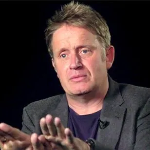 Nghệ sĩ Christopher Smith