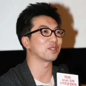 Nghệ sĩ Kang Dong Hun