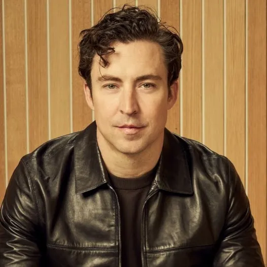 Nghệ sĩ Brian Jordan Alvarez