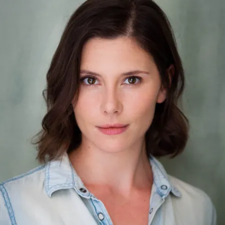 Nghệ sĩ Olivia Mace