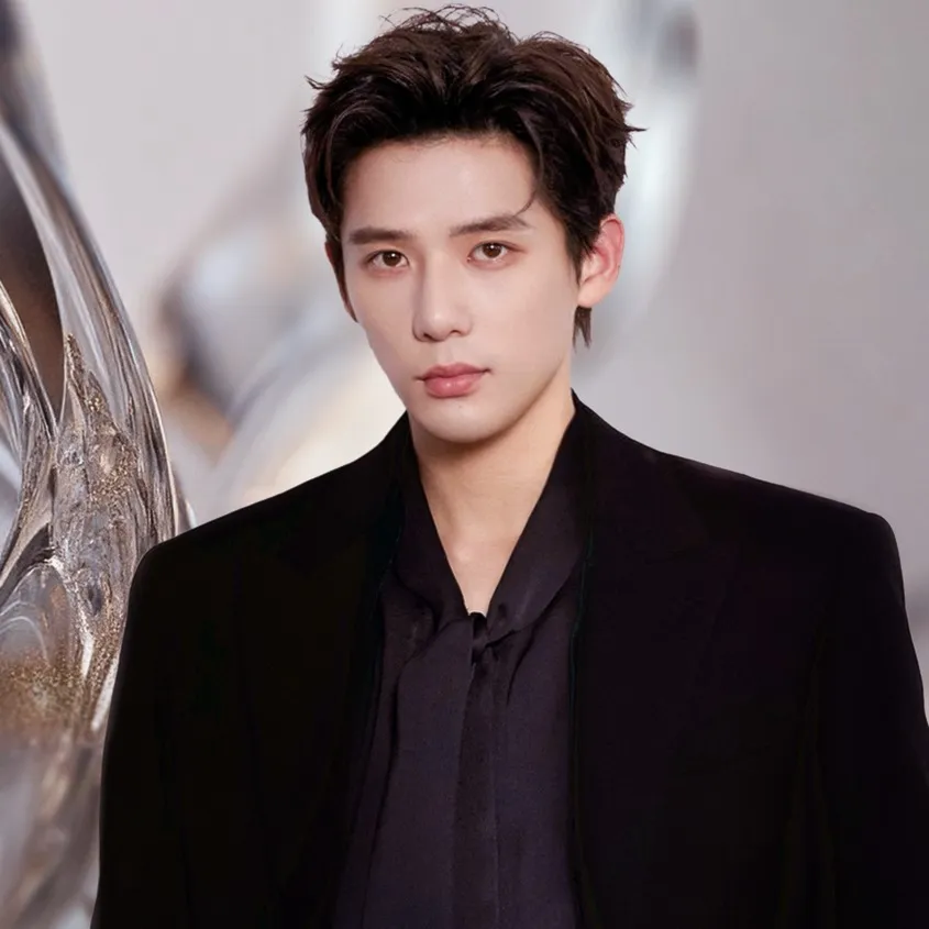 Nghệ sĩ Vương An Vũ