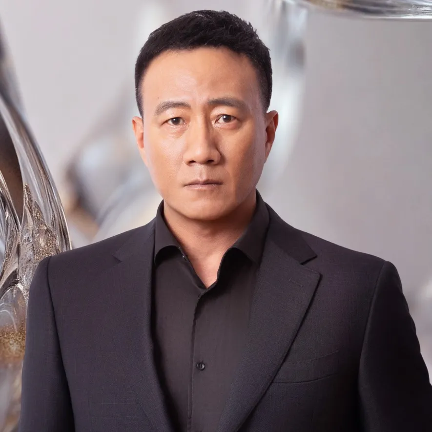 Nghệ sĩ Hồ Quân