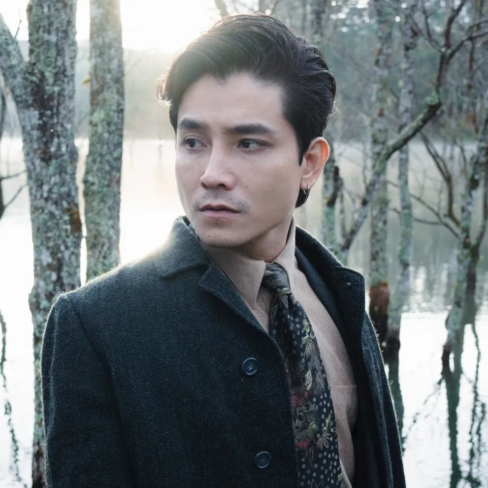 Nghệ sĩ Việt Hưng