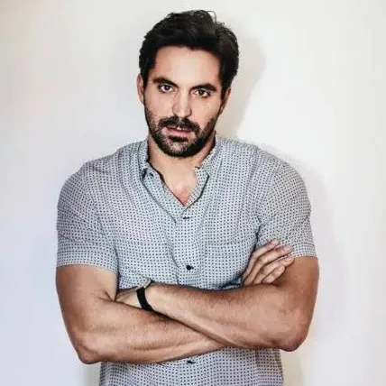 Nghệ sĩ Rhys Coiro