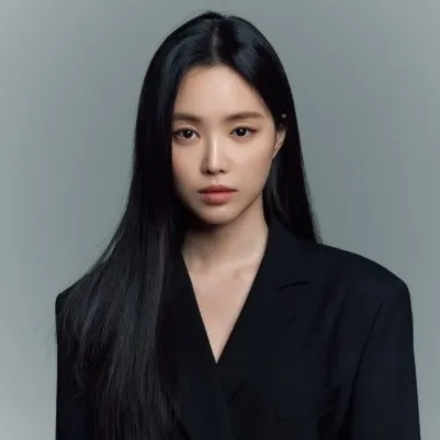 Nghệ sĩ Son Na Eun