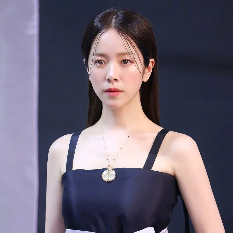 Nghệ sĩ Han Ji Min