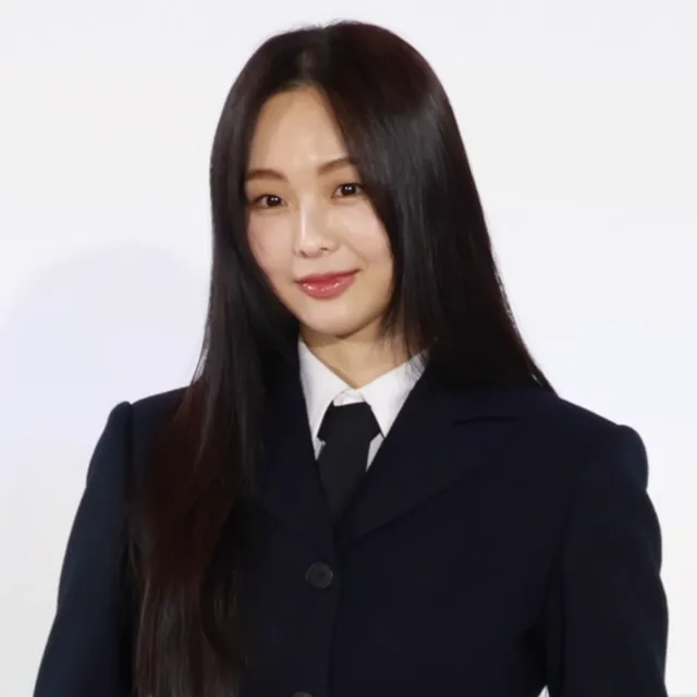 Nghệ sĩ Geum Sae Rok