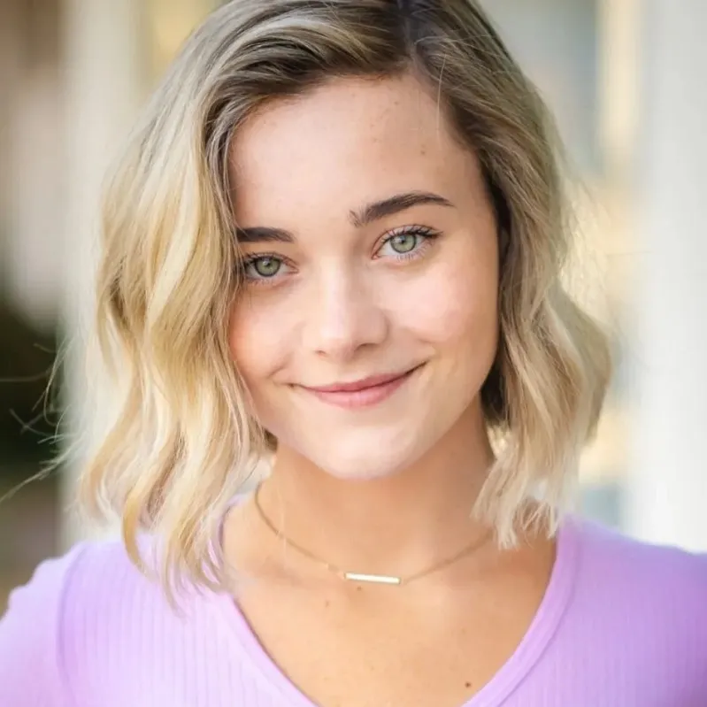 Nghệ sĩ Lexi Simonsen