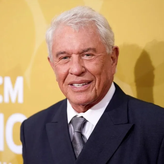 Nghệ sĩ Tom Berenger