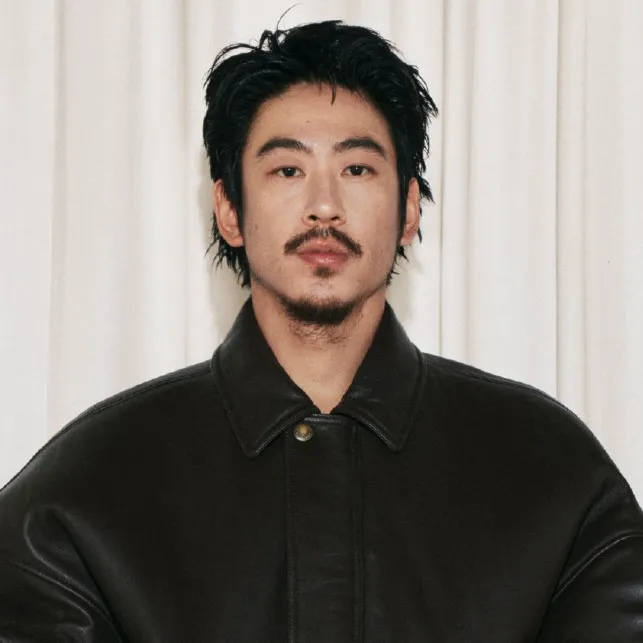 Nghệ sĩ Giang Kỳ Lâm