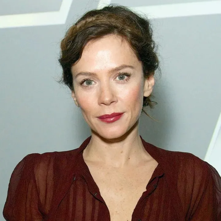 Nghệ sĩ Anna Friel