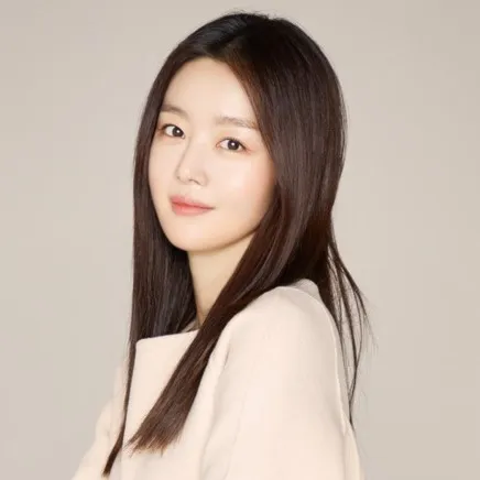 Nghệ sĩ Han Sun Hwa