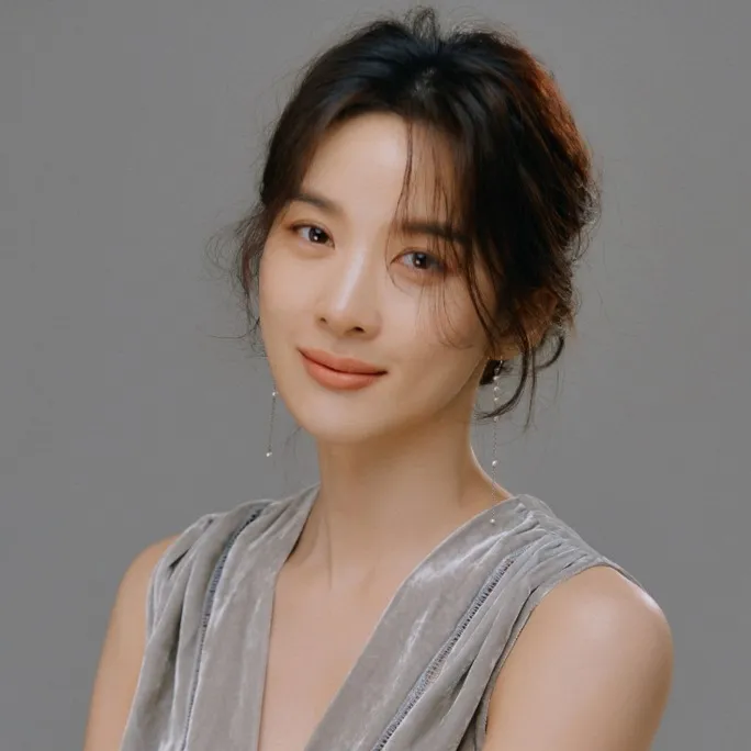 Nghệ sĩ Lee Chung Ah