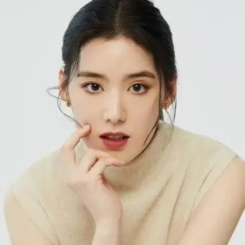 Nghệ sĩ Jung Eun Chae