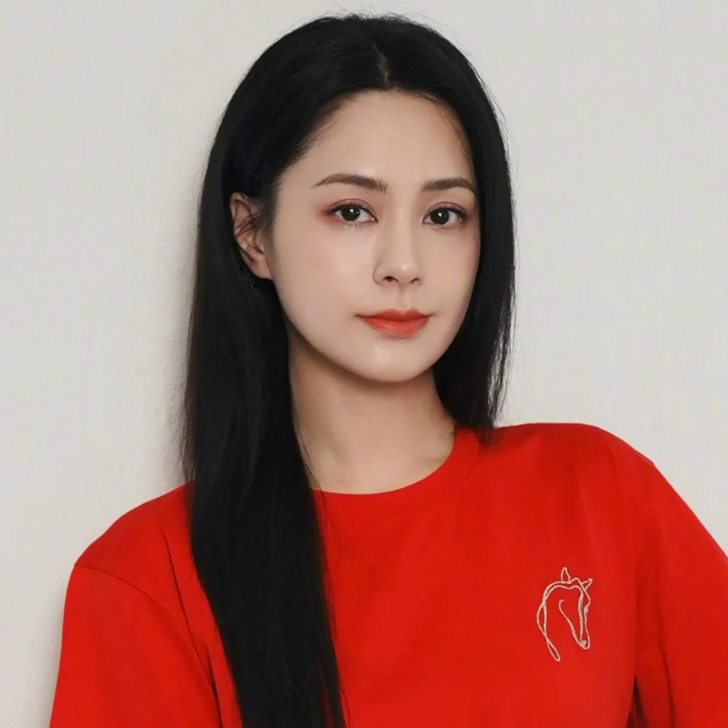 Nghệ sĩ Chung Hân Đồng