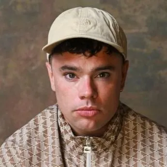 Nghệ sĩ Móglaí Bap