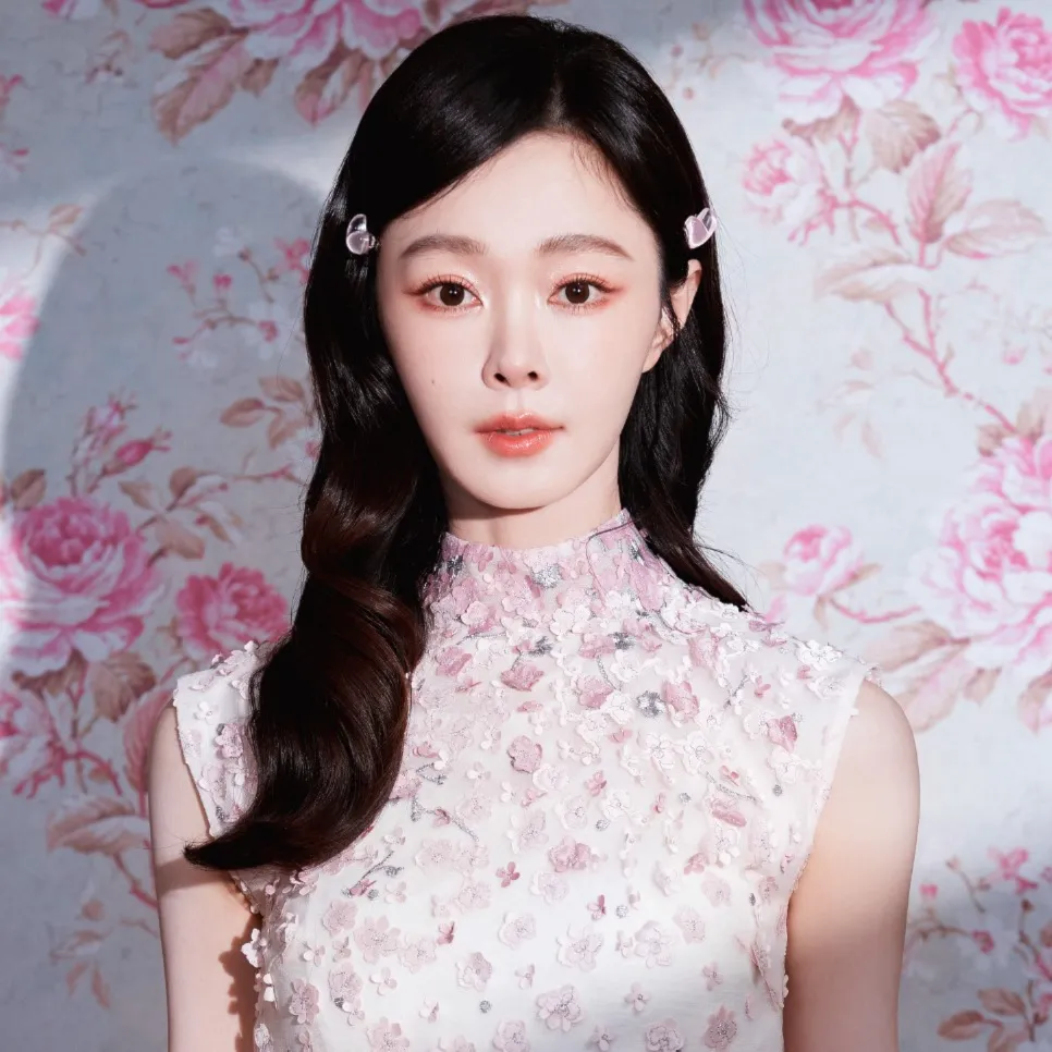 Nghệ sĩ Tống Dật