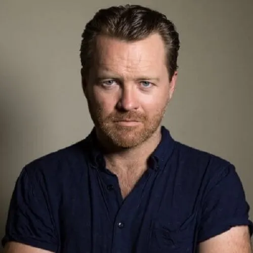 Nghệ sĩ Anthony Hayes