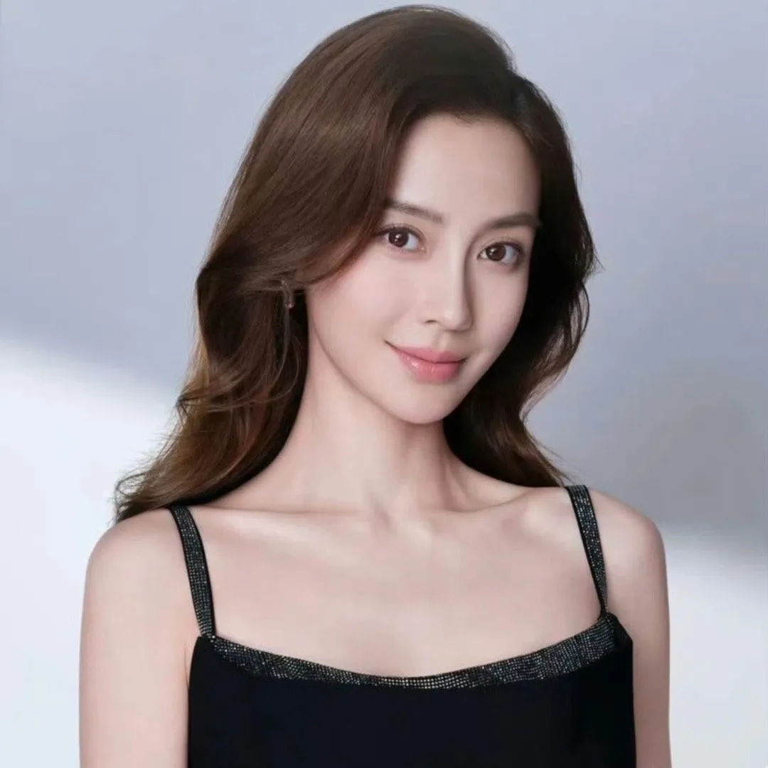 Nghệ sĩ Angela Baby