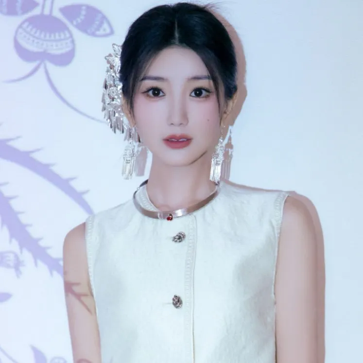 Nghệ sĩ Mao Hiểu Đồng