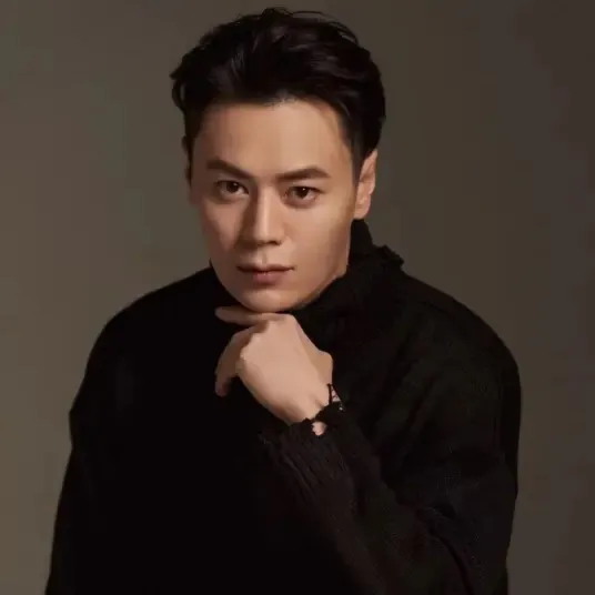 Nghệ sĩ Vương Hạ