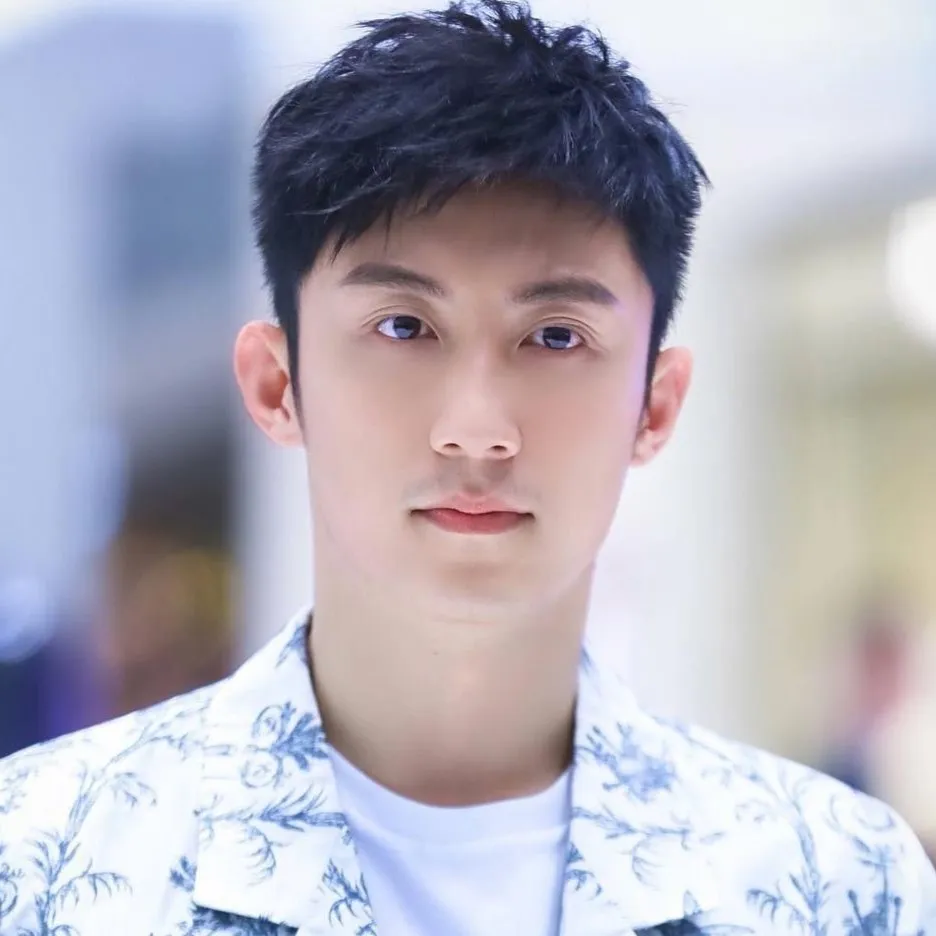 Nghệ sĩ Hoàng Cảnh Du