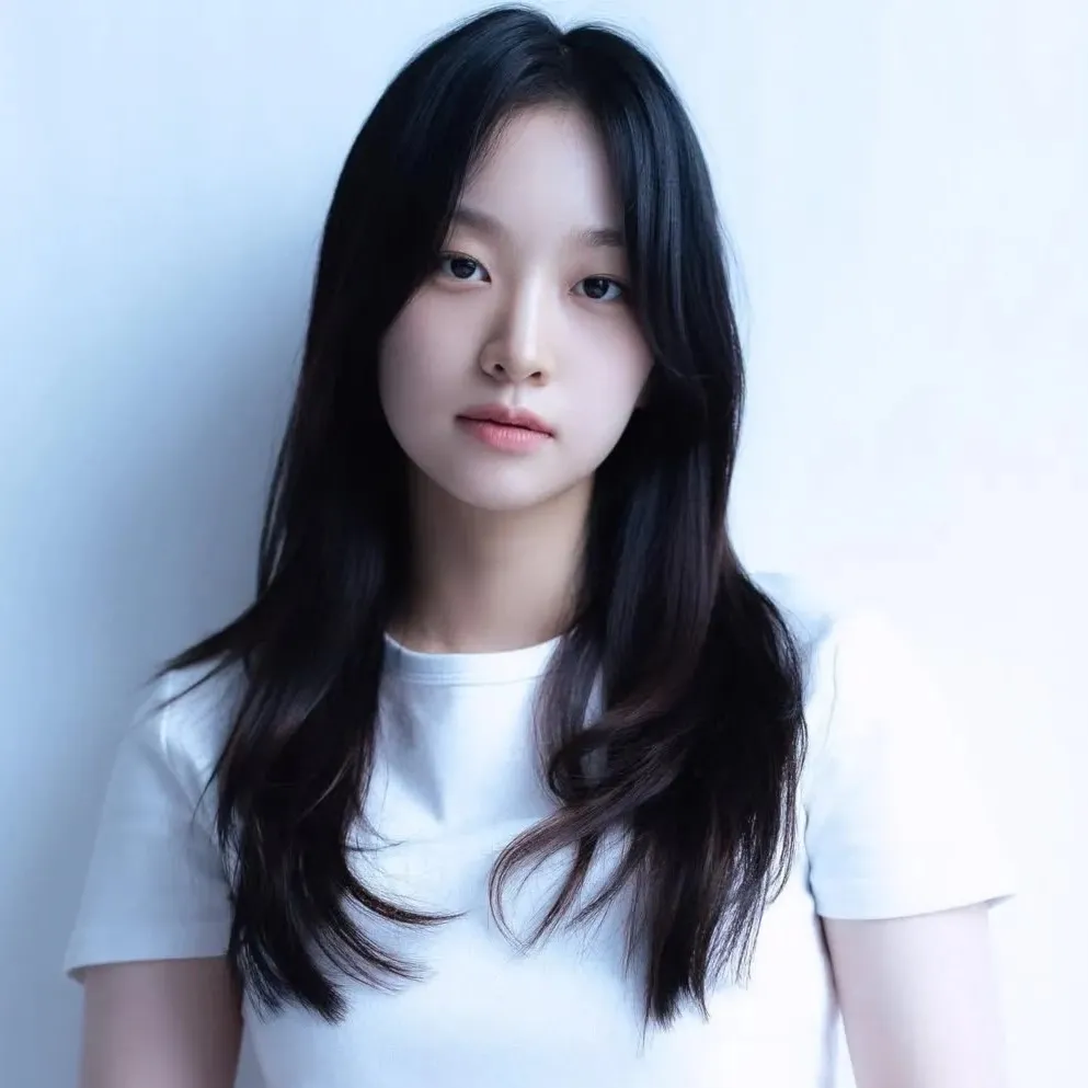 Nghệ sĩ Kim Yi Kyeong