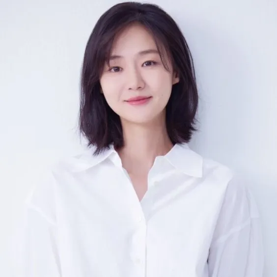 Nghệ sĩ Park Ye Young