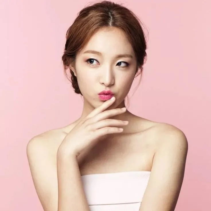 Nghệ sĩ Lee Ha Eun