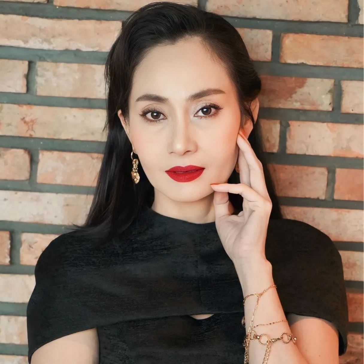 Nghệ sĩ NSƯT Hạnh Thúy