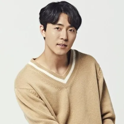 Nghệ sĩ Lee Moo Saeng