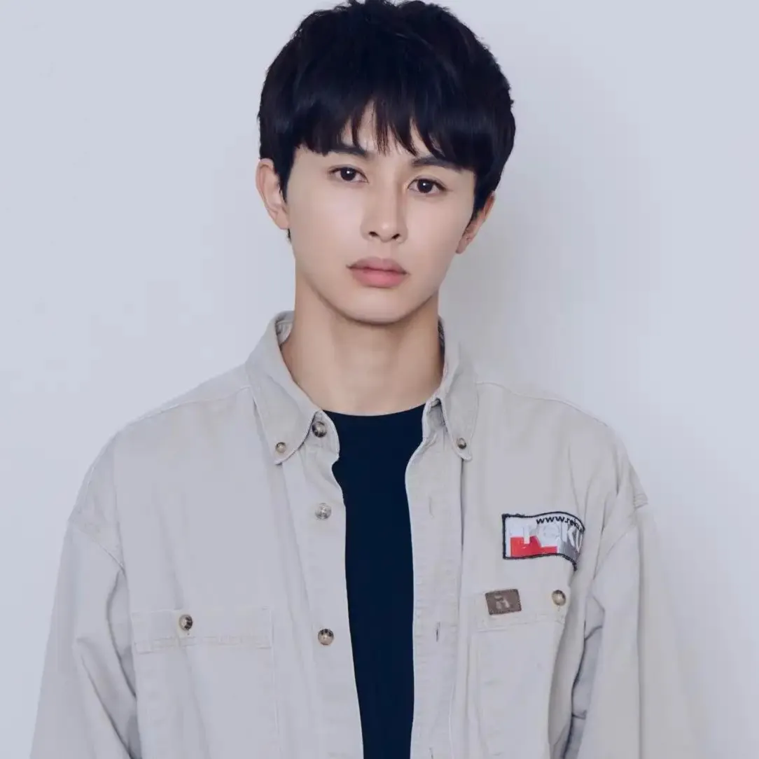 Nghệ sĩ Kusakawa Takuya