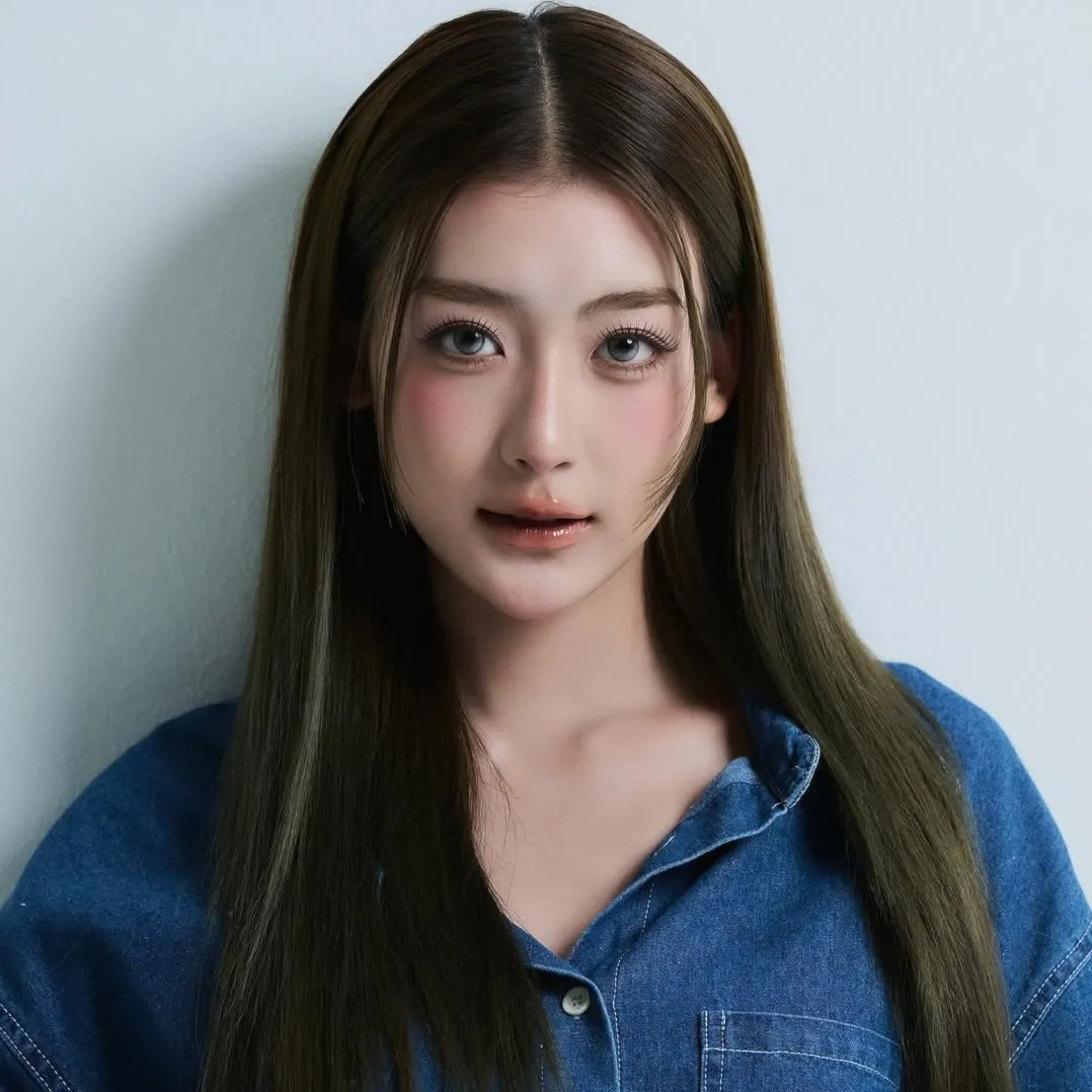 Nghệ sĩ Perth Veerinsara Tangkitsuvanich