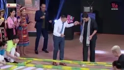 ĐU ĐƯA Trên Sạp Chưa Đã, Tự Long Khuyến Mãi Thêm Màn Lộn Mèo THÓT TIM