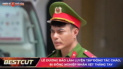 Lê Dương Bảo Lâm luyện tập động tác chào, bị đồng nghiệp nhận xét thẳng tay