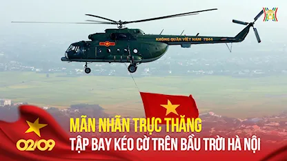 Mãn Nhãn Trực Thăng Tập Bay Kéo Cờ Trên Bầu Trời Hà Nội