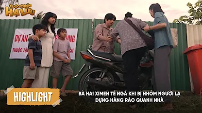 Bà Hai Ximen té ngã khi bị nhóm người lạ dựng hàng rào quanh nhà